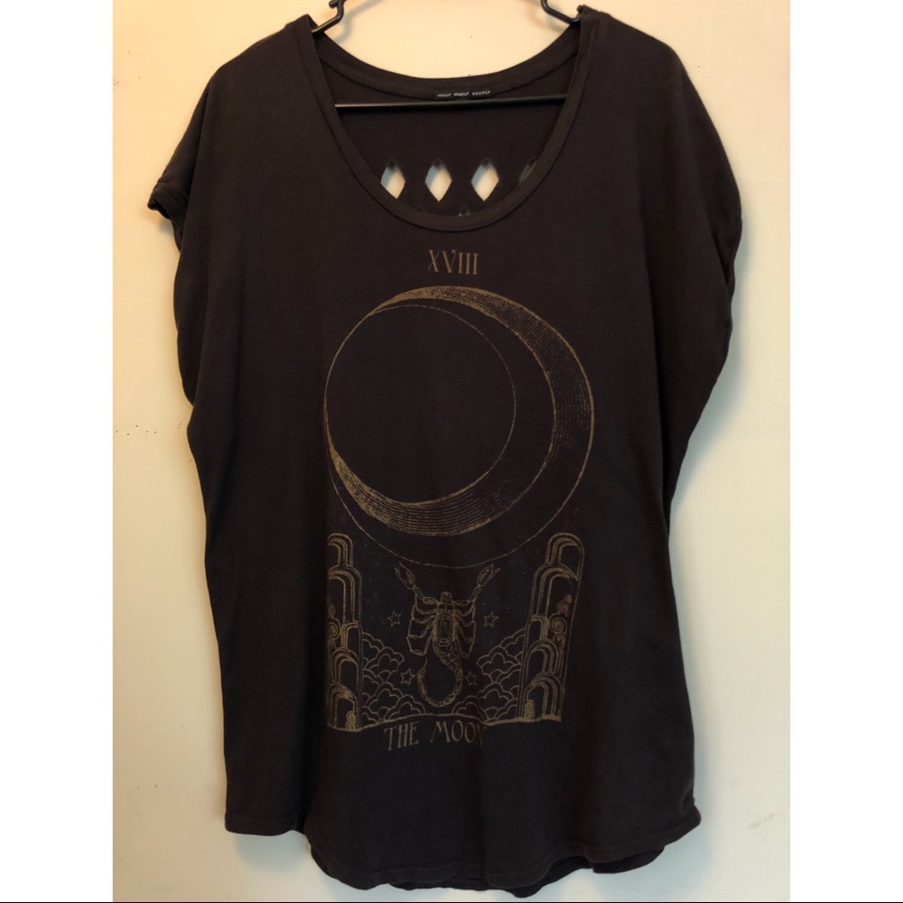 ✨ lowest ✨ UO Tarot Card Tunic